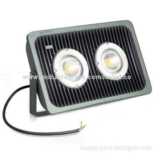 LED Floodlight/Lamp, 30W, Bridgelux Chip, Factory Price with 3-5-year Warranty